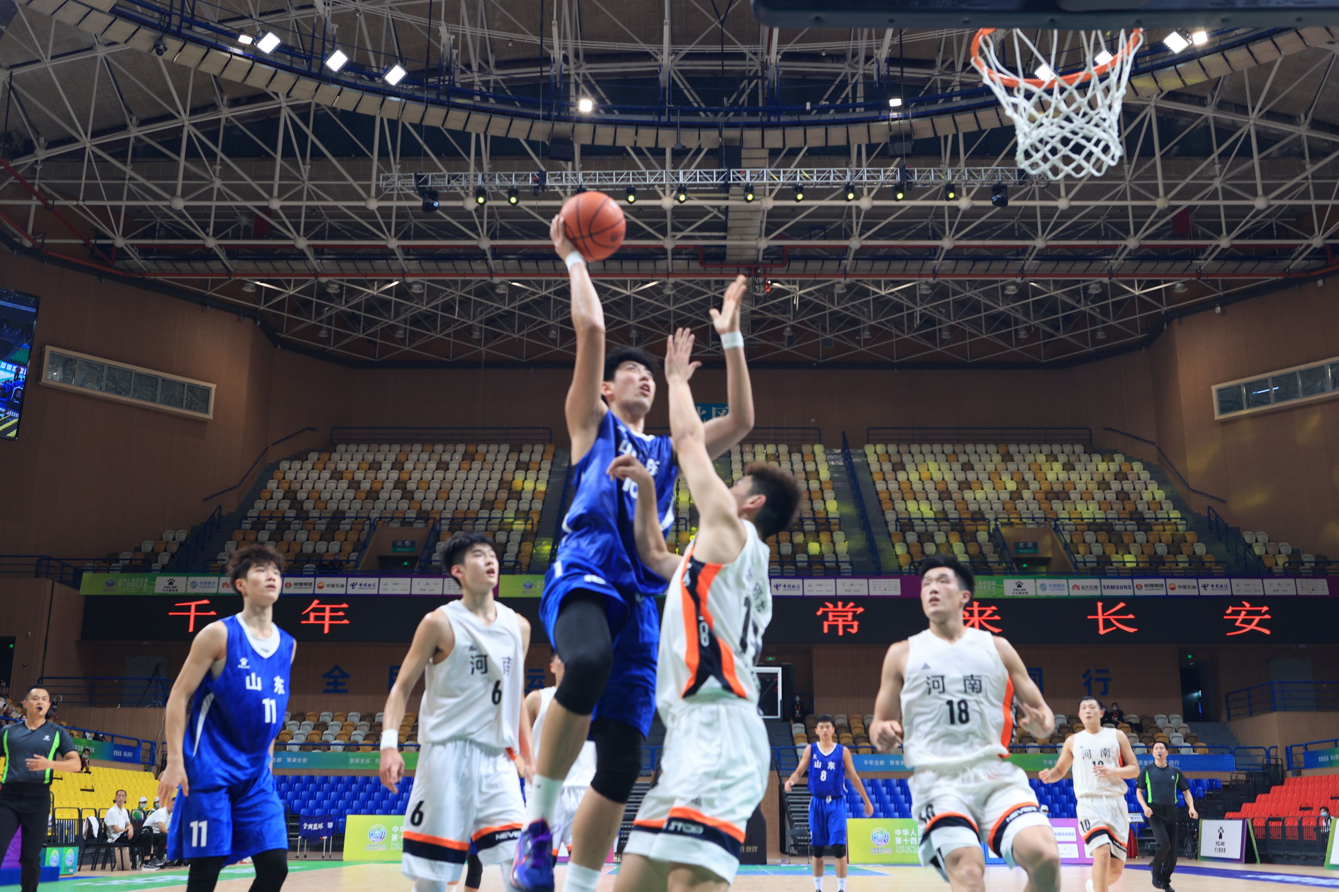 蒂爾尼租借加盟皇家社會！那個在下雪天穿短袖的男人！.